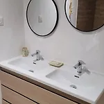 Maison Familiale 6 Personnes Terrasse Couverte Et Jardin Prive